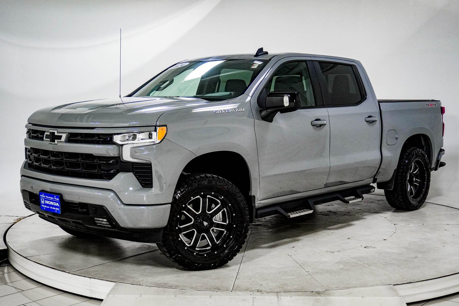 Used 2024 Chevrolet Silverado 1500 RST w/ Convenience Package II image 1