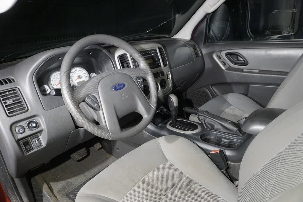 Used 2005 Ford Escape XLT AWD/4WD image 11