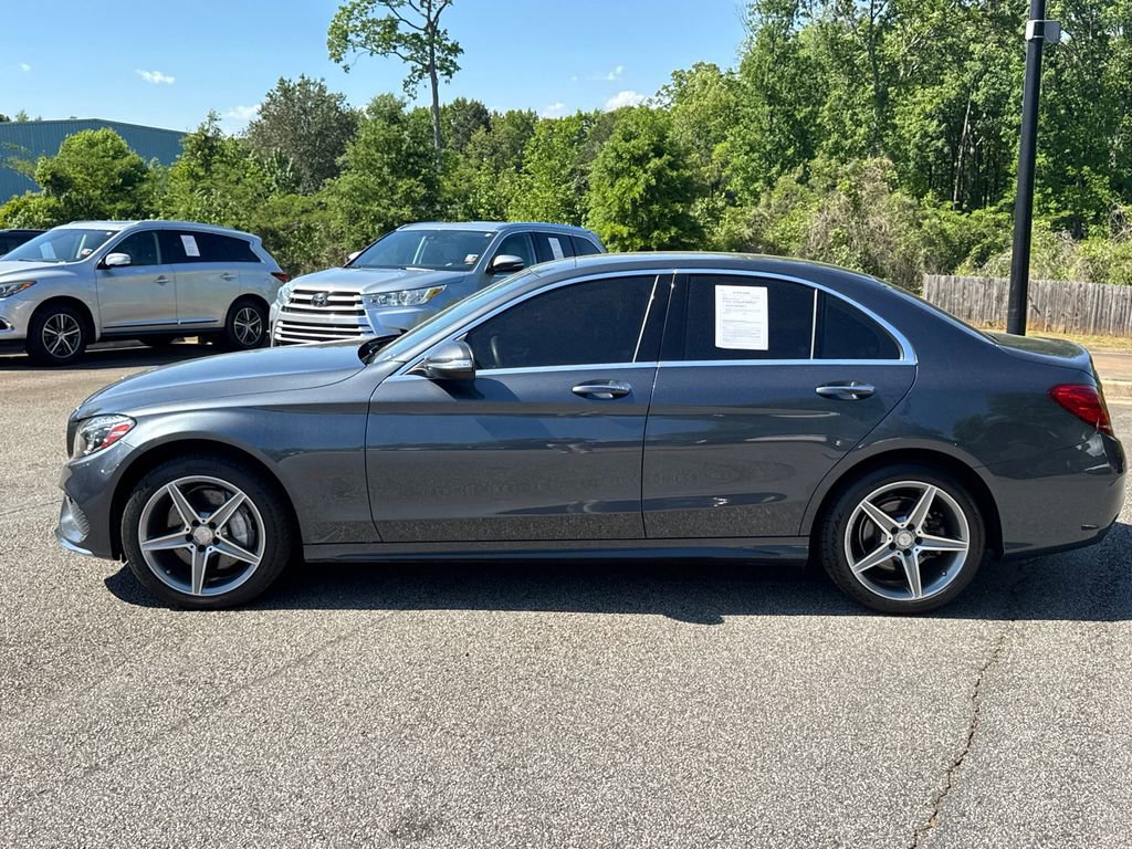 Used 2015 Mercedes-Benz C 300 4MATIC Sedan image 4