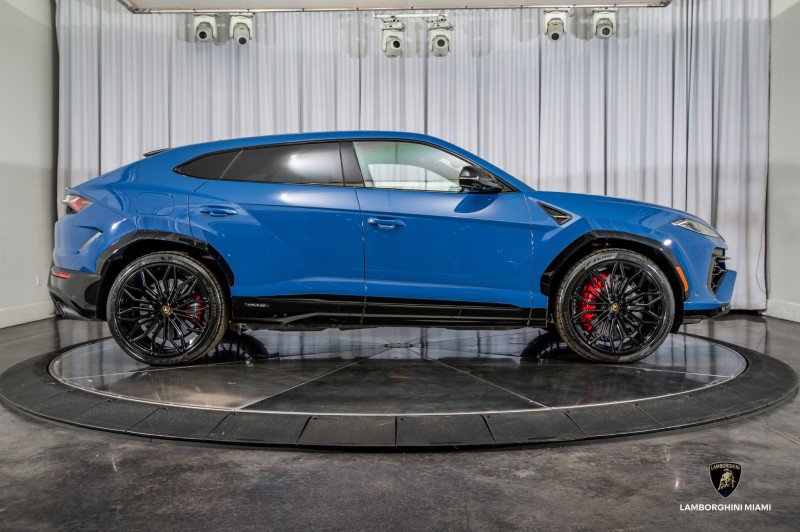 Used 2025 Lamborghini Urus SE image 30