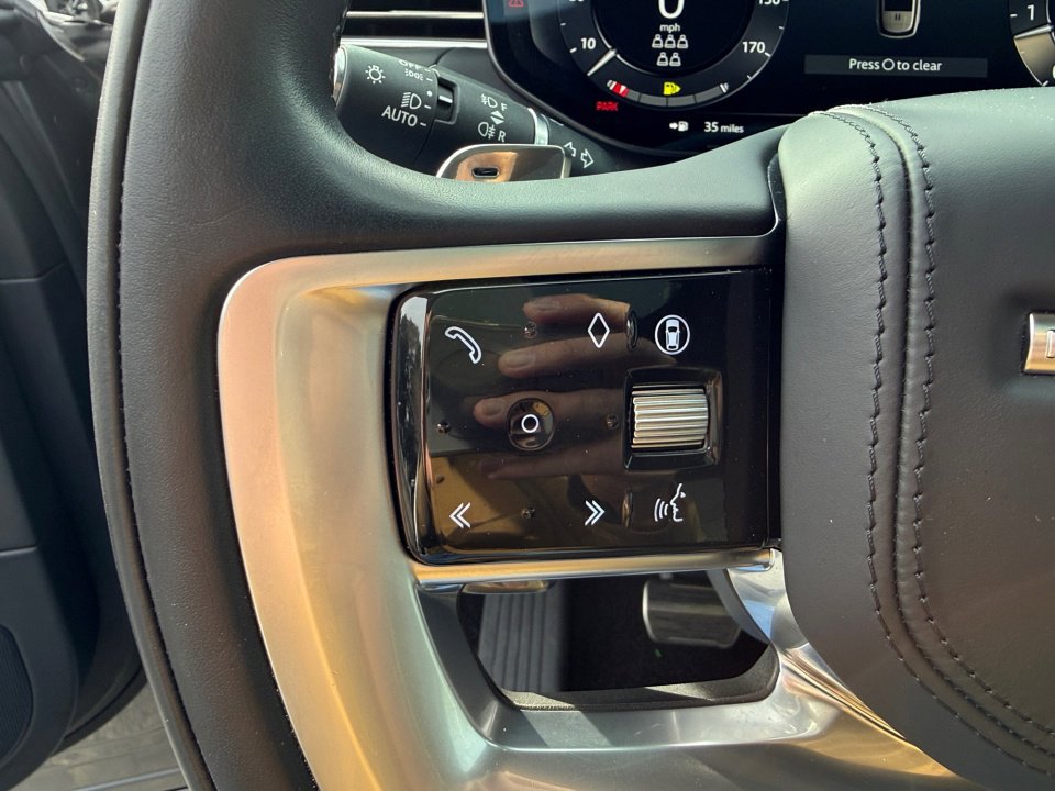 Used 2024 Land Rover Range Rover Long Wheelbase SE AWD/4WD image 21