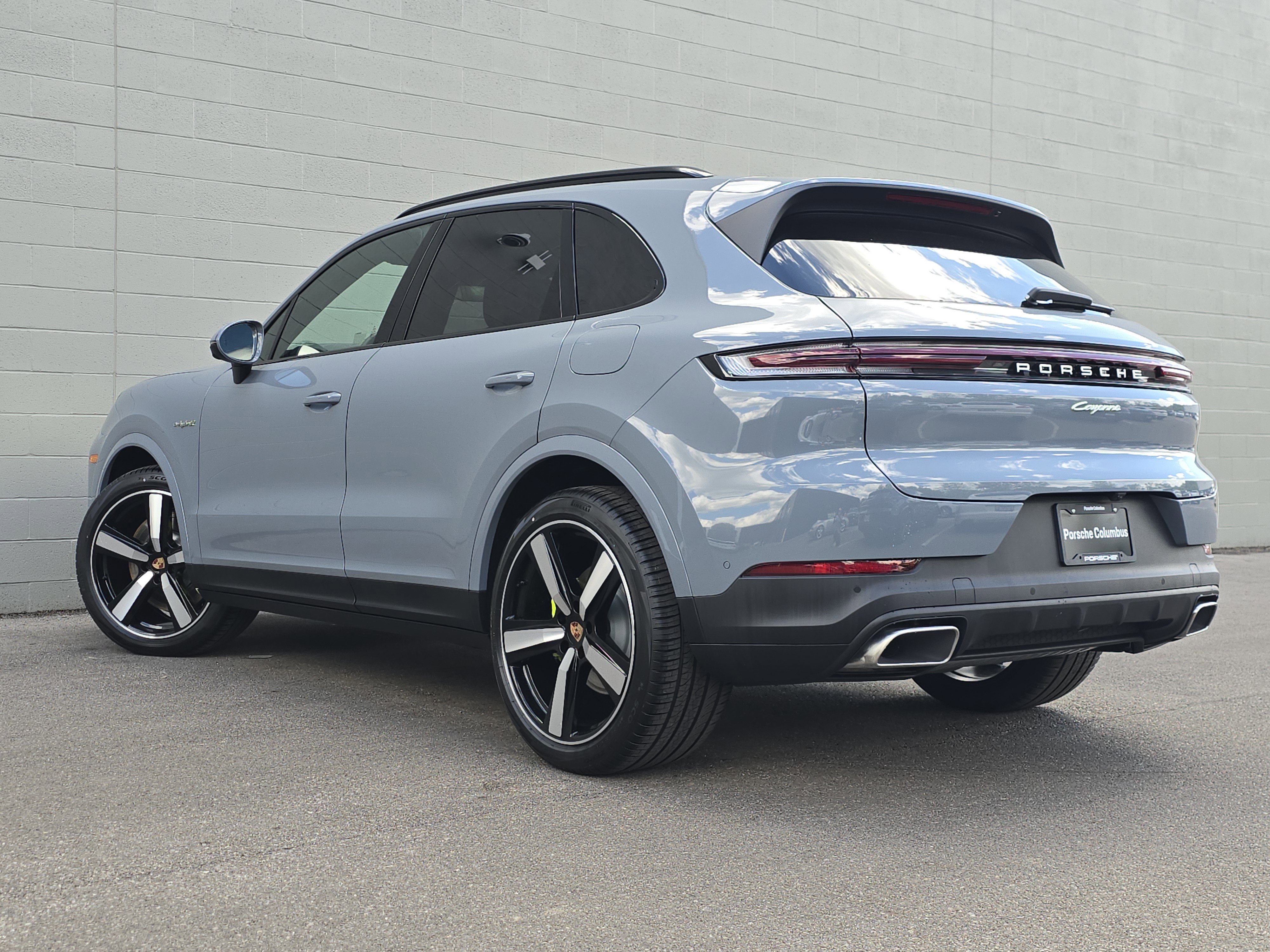 New 2026 Porsche Cayenne E-Hybrid AWD/4WD image 3