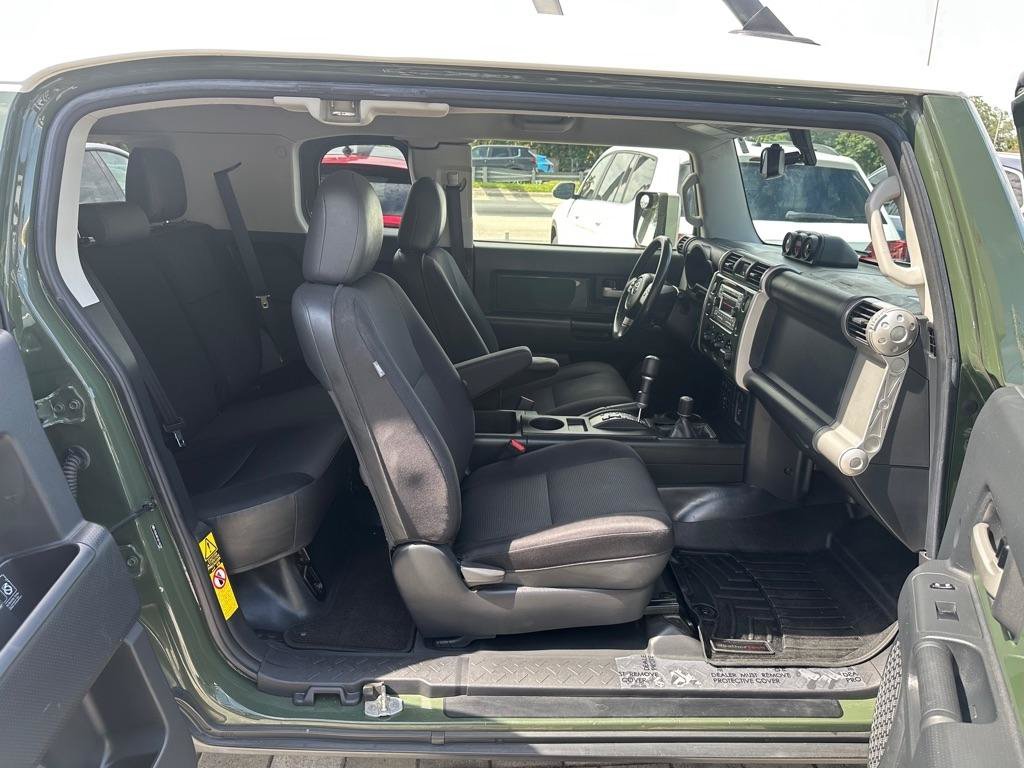 Used 2014 Toyota FJ Cruiser 4WD w/ Upgrade Package image 29