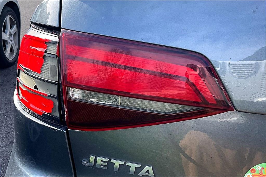 Used 2016 Volkswagen Jetta Sport w/ Lighting Package image 7