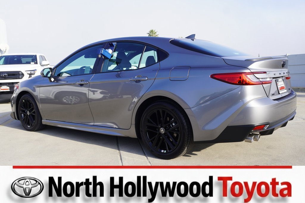 Certified 2025 Toyota Camry SE image 5