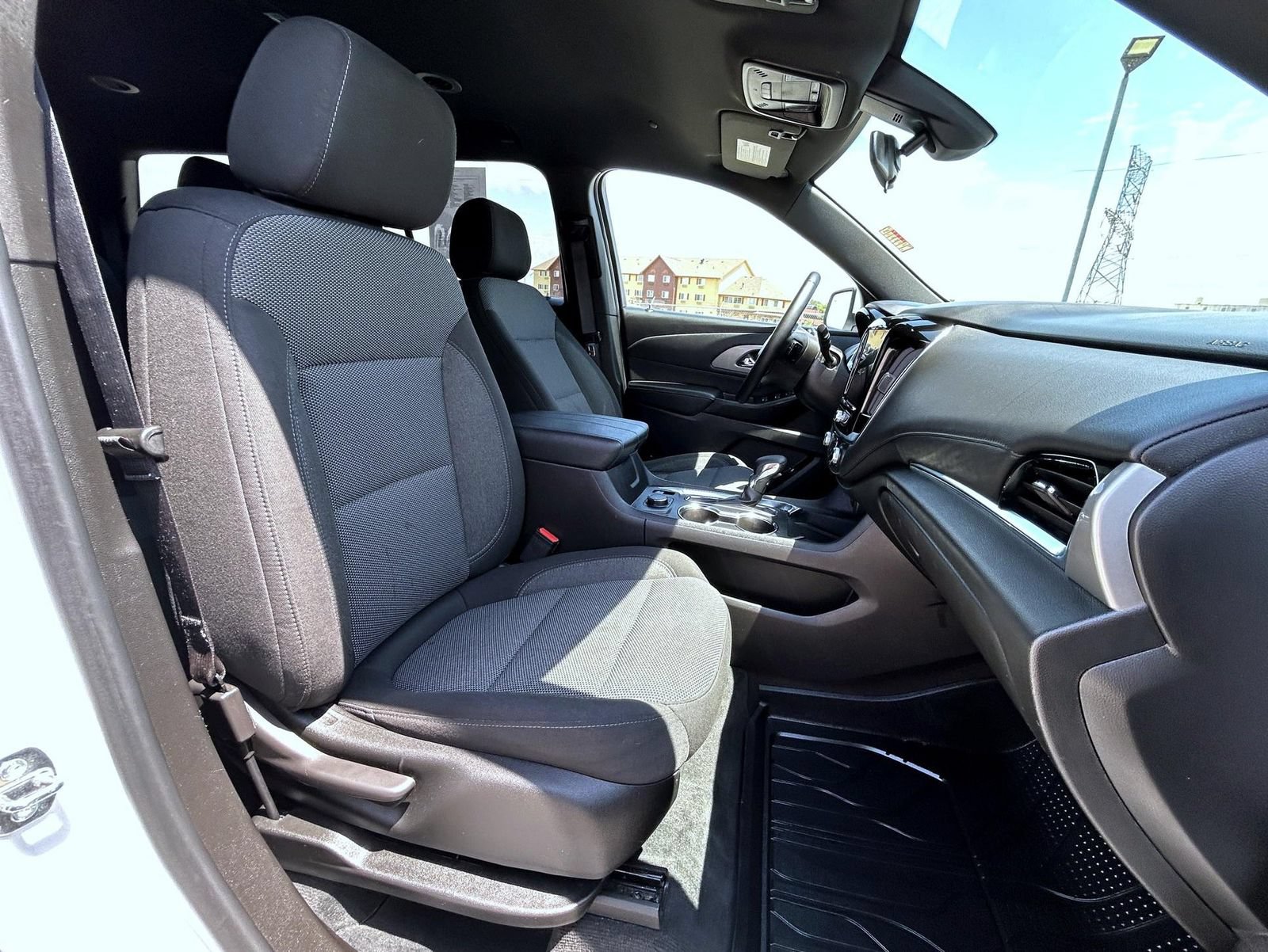 Certified 2023 Chevrolet Traverse LT w/ LPO, Floor Liner Package AWD/4WD image 17
