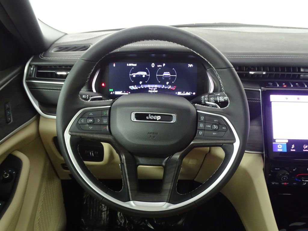 New 2025 Jeep Grand Cherokee L Limited w/ Luxury Tech Group II image 30