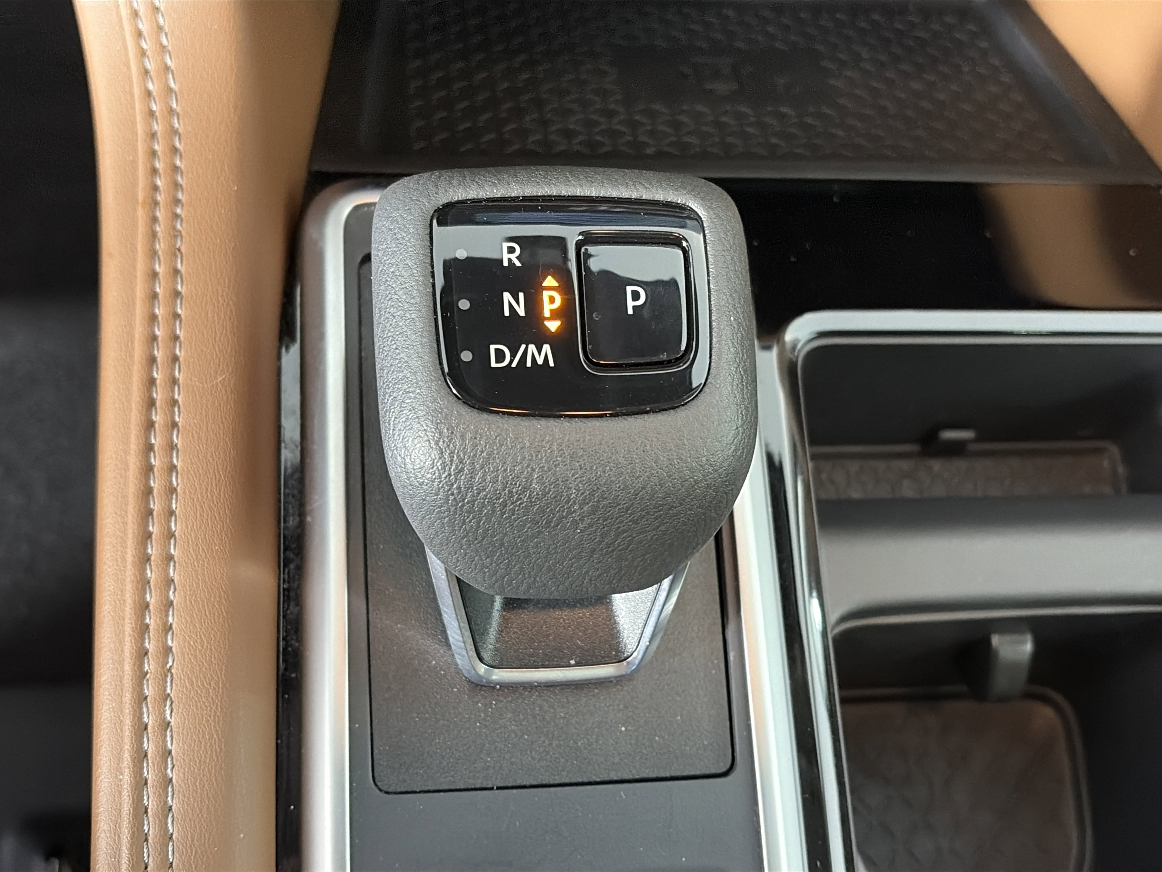 Certified 2025 Nissan Pathfinder Platinum w/ Cargo Package image 32