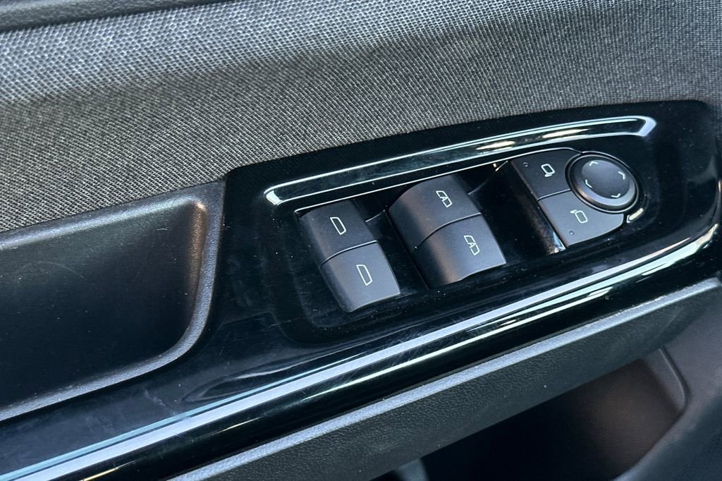 Certified 2024 Honda Prologue EX image 12