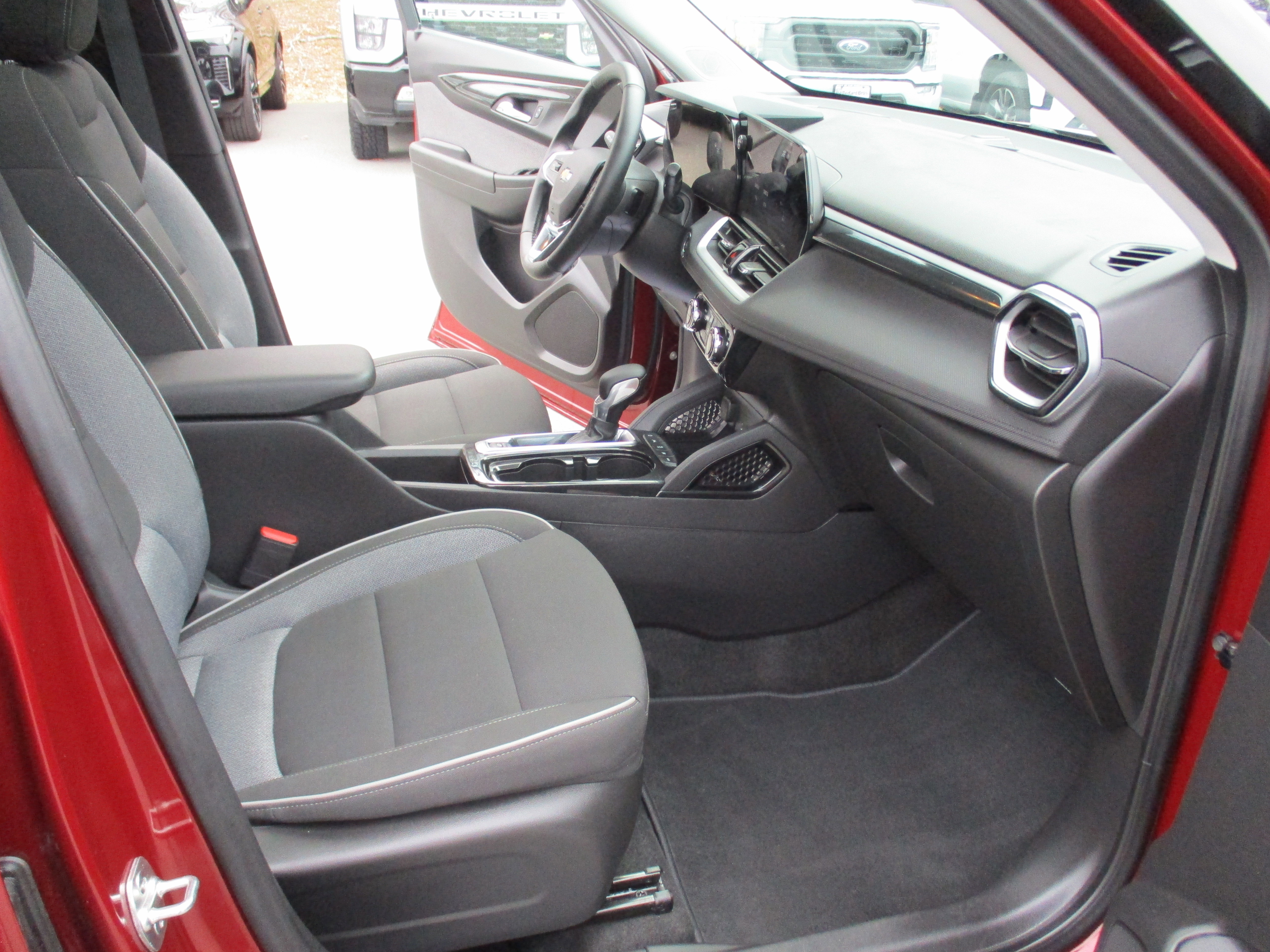 Certified 2024 Chevrolet TrailBlazer LT w/ Convenience Package image 16