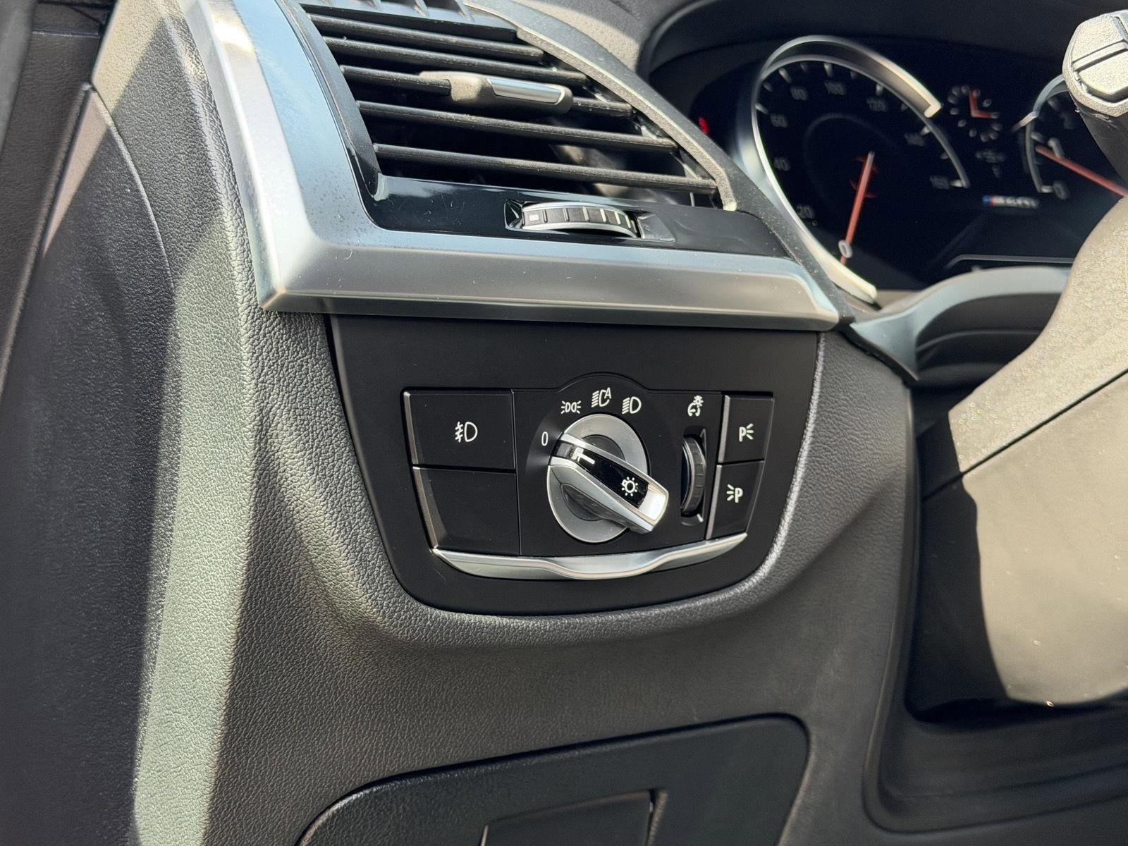 Used 2018 BMW X3 M40i image 29