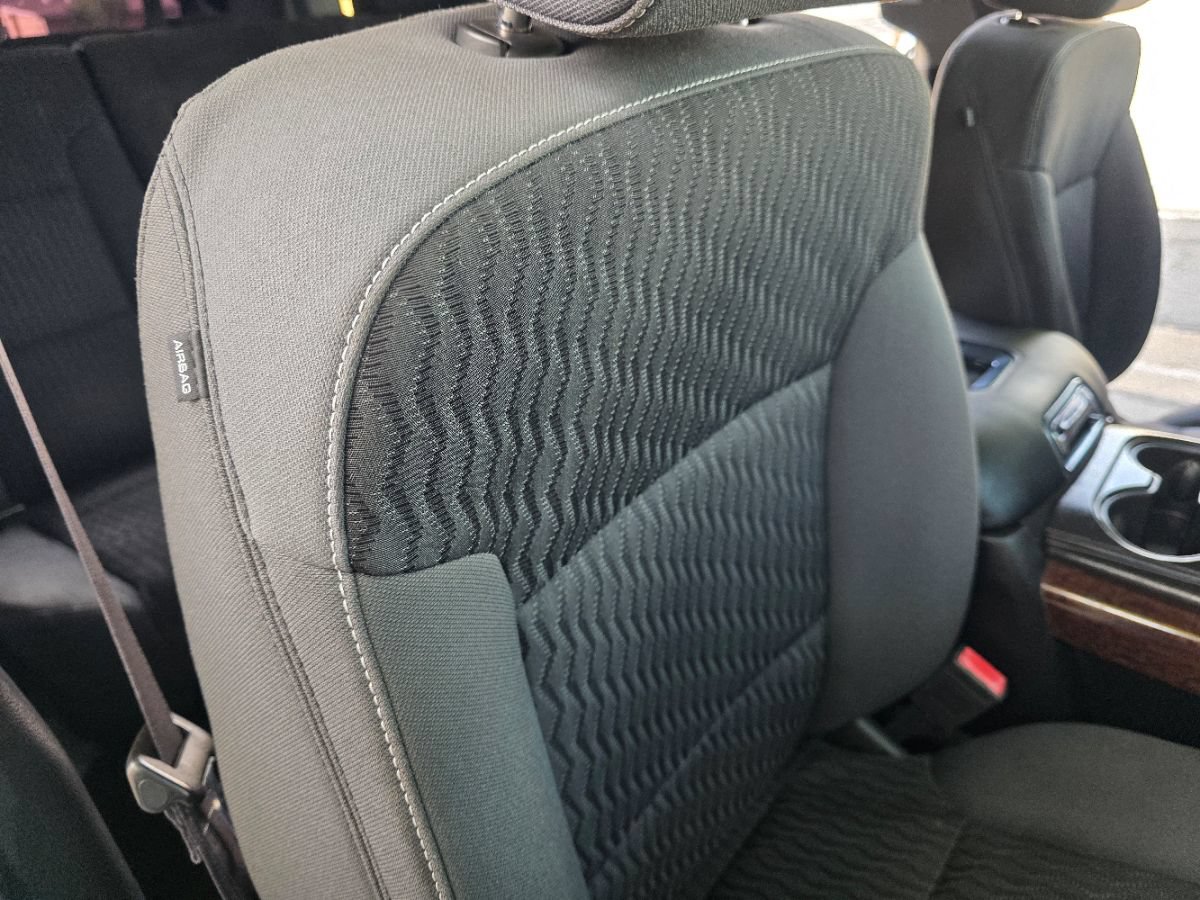 Used 2015 GMC Yukon SLE RWD image 37
