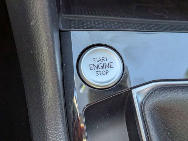 Certified 2024 Volkswagen Taos SEL image 30