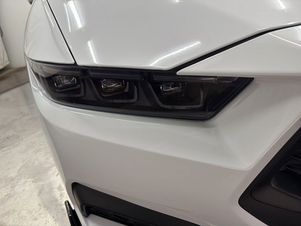 Used 2025 Ford Mustang Coupe image 10