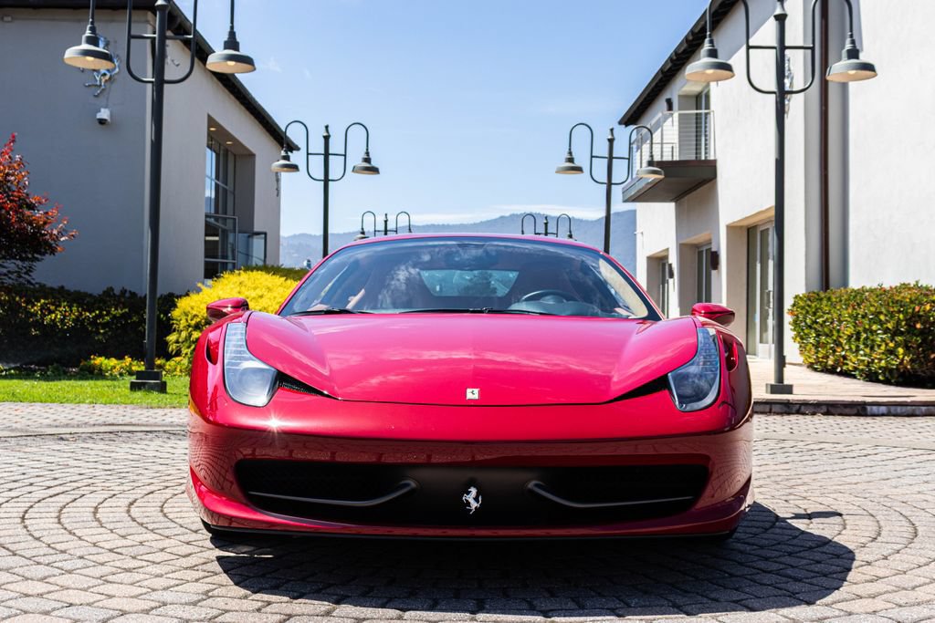 Used 2013 Ferrari 458 Italia Coupe RWD image 11