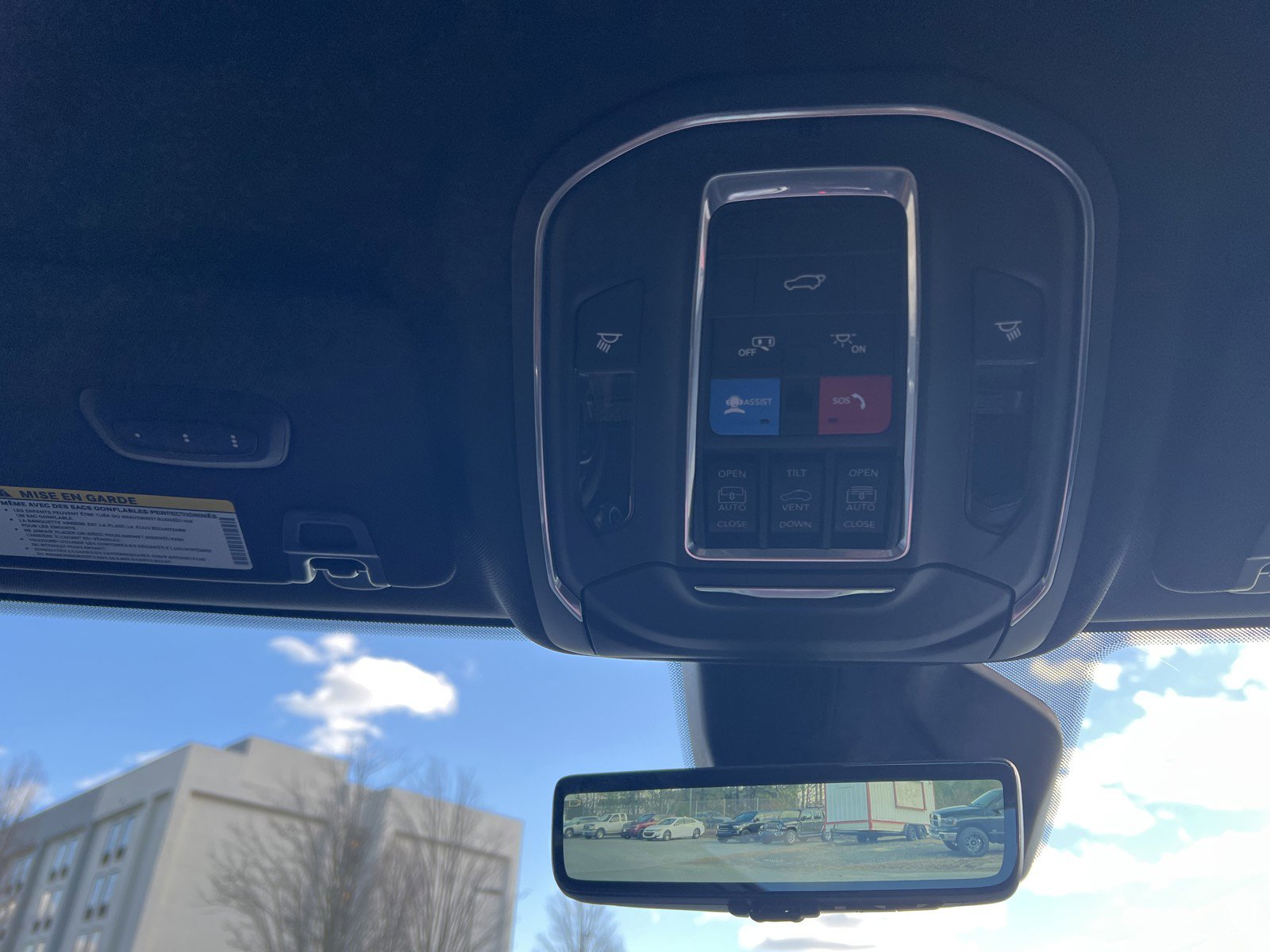 New 2025 Jeep Grand Cherokee L Overland w/ Luxury Tech Group IV image 32