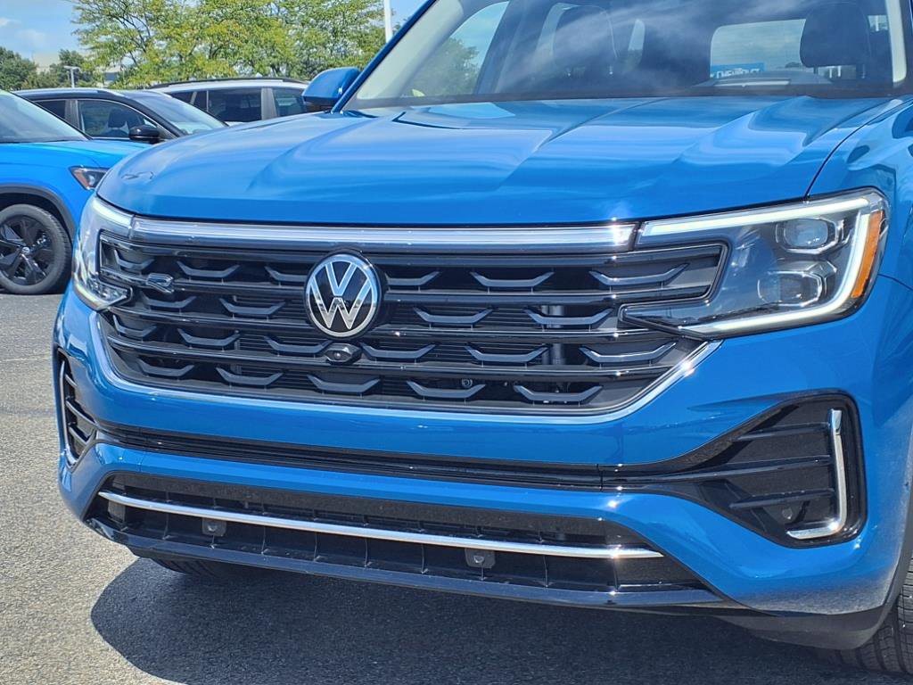 Certified 2025 Volkswagen Atlas SEL Premium R-Line image 23