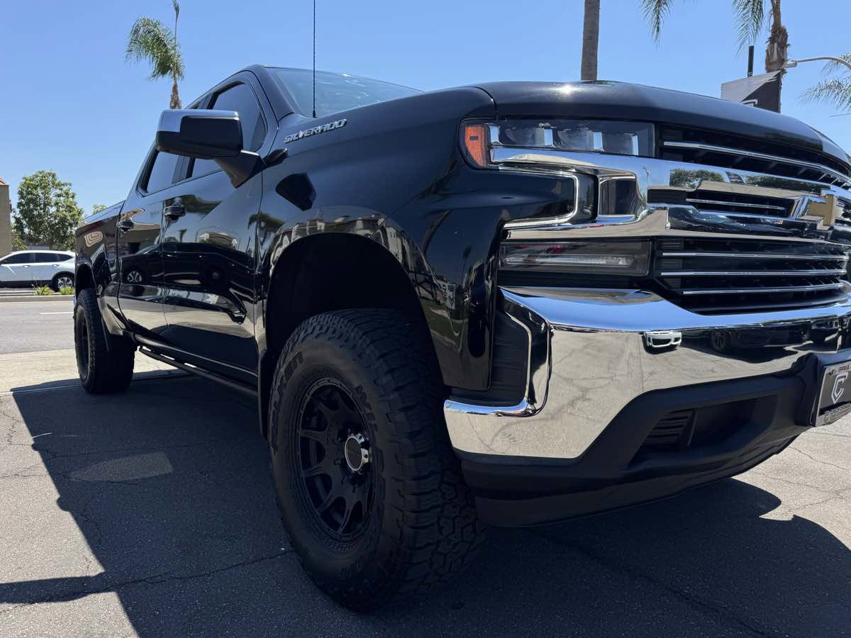Used 2021 Chevrolet Silverado 1500 LT w/ Convenience Package II image 11