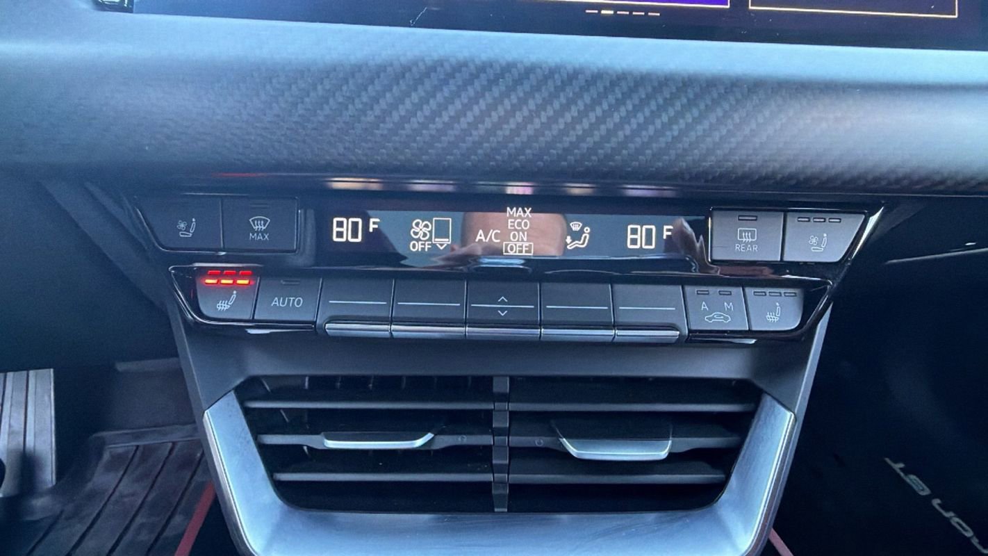 Used 2024 Audi e-tron GT Prestige w/ Prestige Package image 26