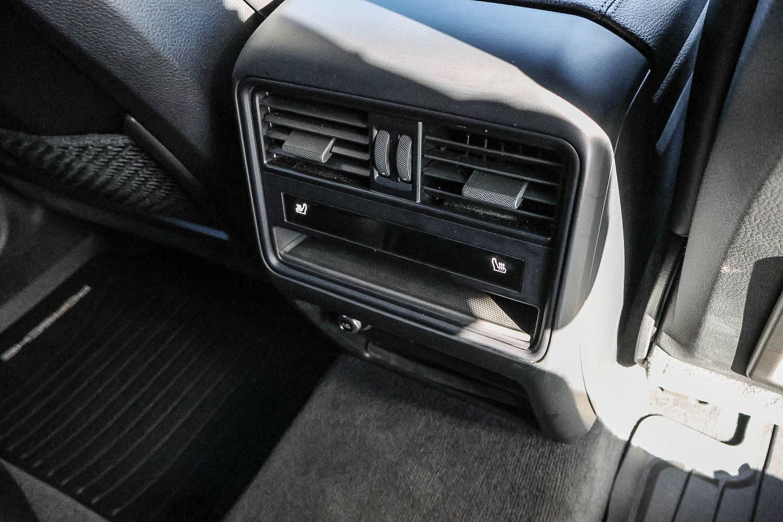 Used 2024 Porsche Cayenne S AWD/4WD image 21