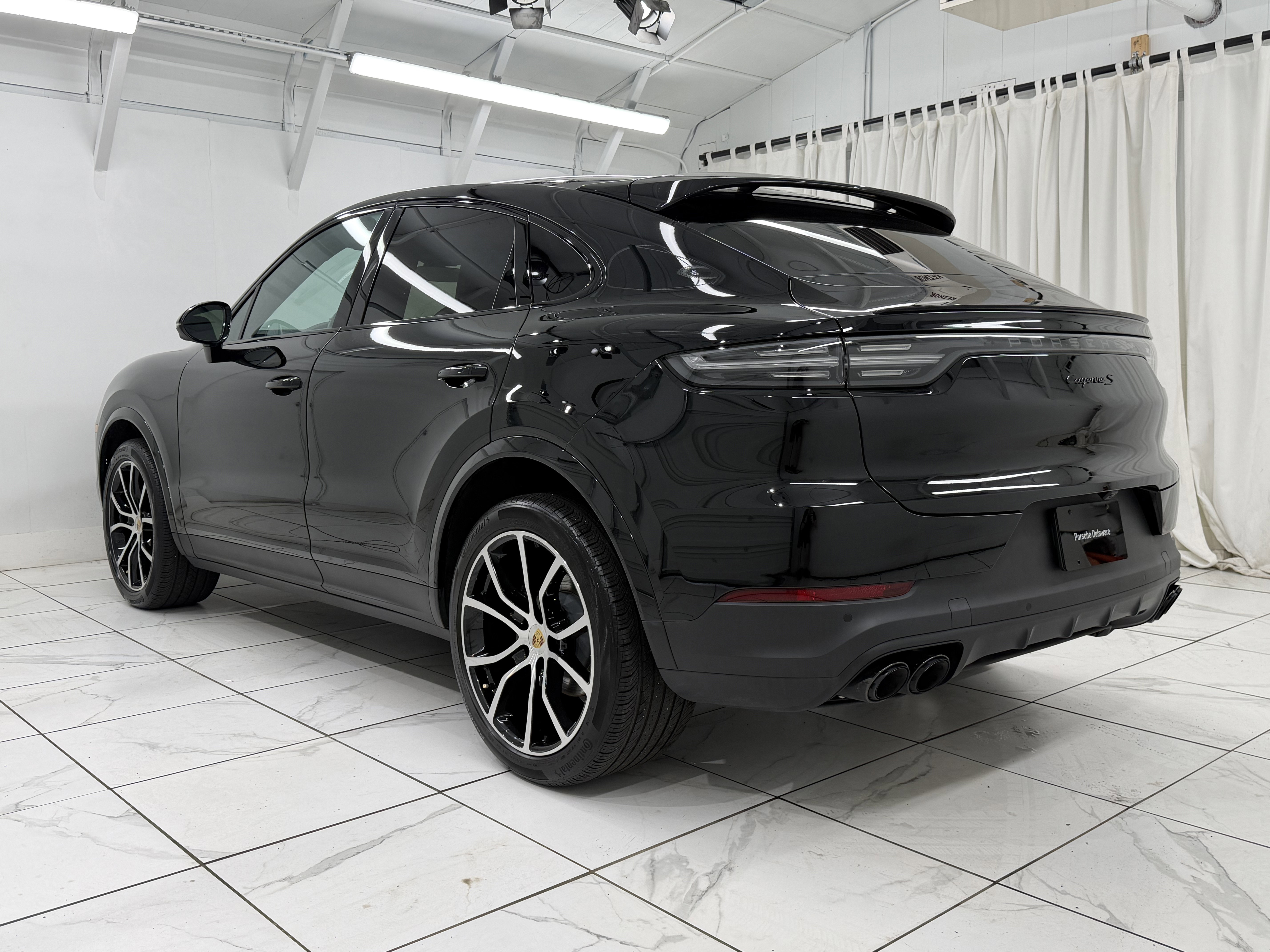 Certified 2022 Porsche Cayenne S image 3