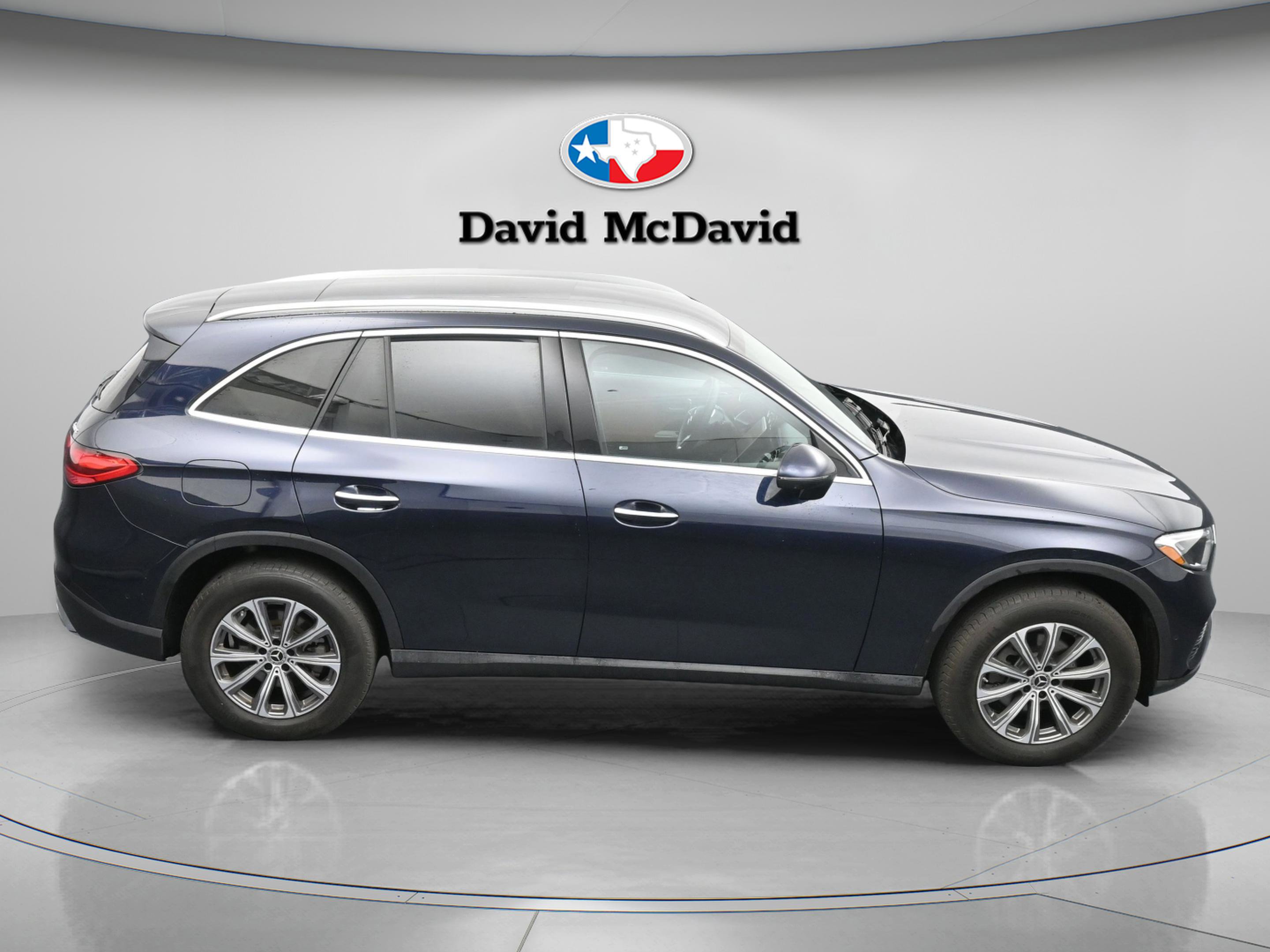 Used 2023 Mercedes-Benz GLC 300 4MATIC w/ Exclusive Trim Package image 31