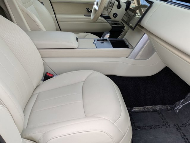 Used 2024 Land Rover Range Rover Long Wheelbase SE image 23