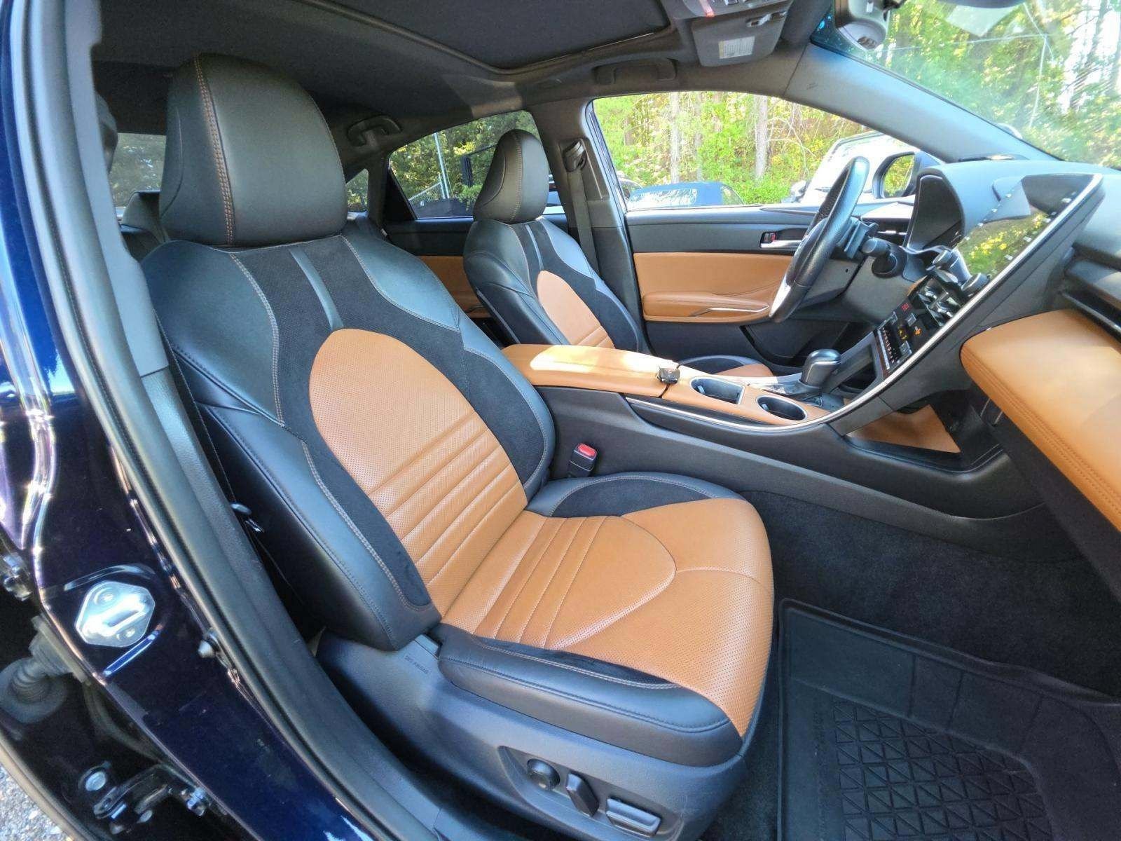 Used 2022 Toyota Avalon Touring FWD image 13