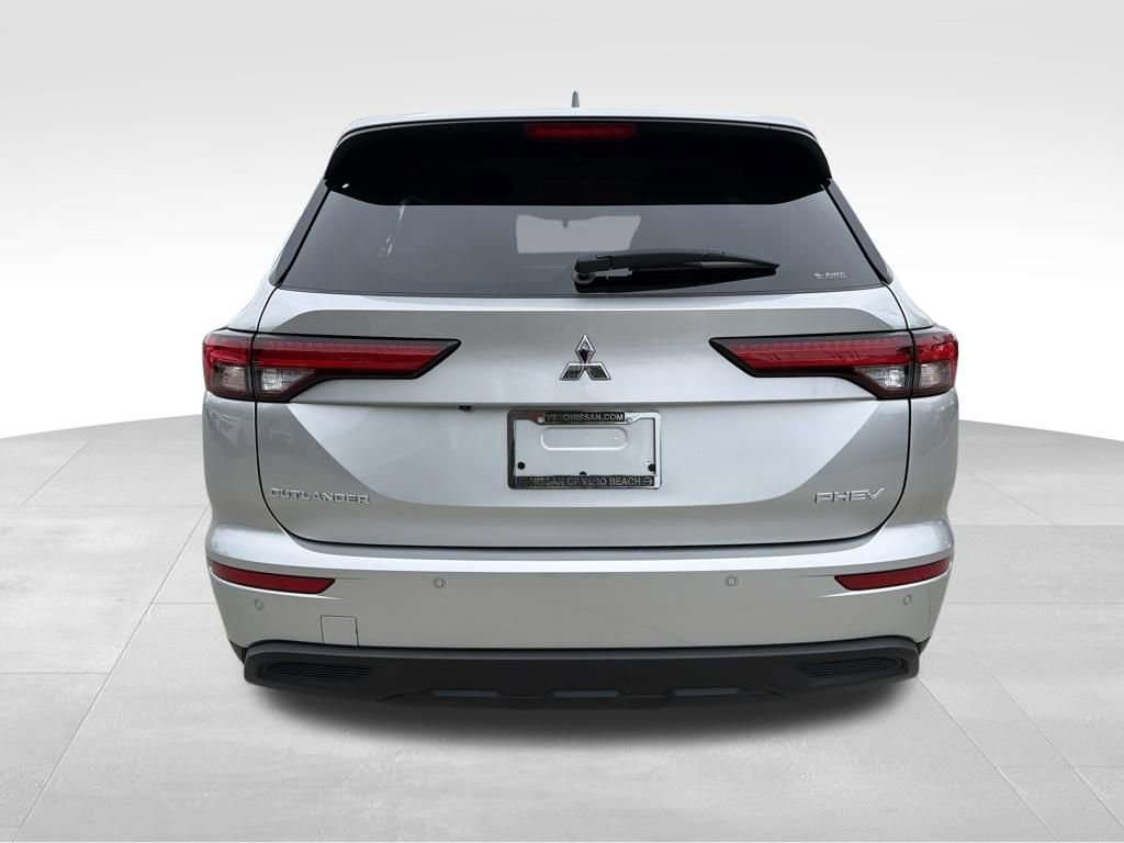 Used 2025 Mitsubishi Outlander ES AWD/4WD image 6