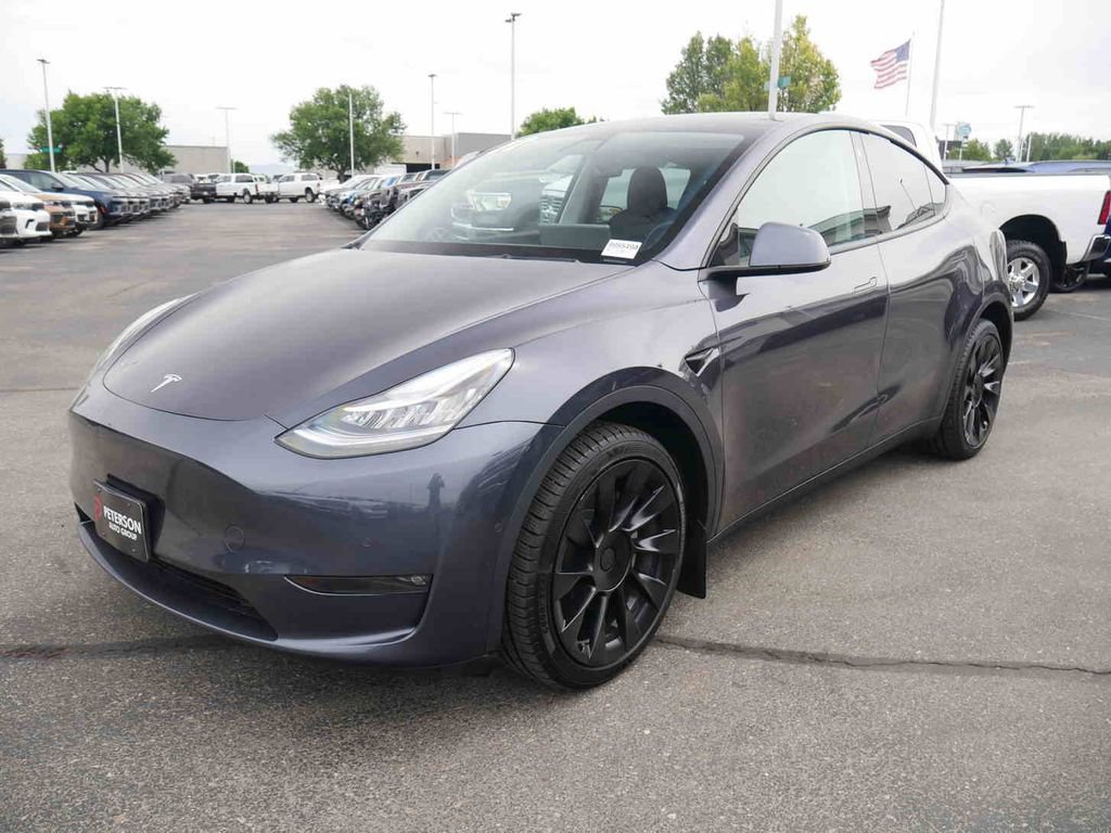 Used 2022 Tesla Model Y Long Range AWD/4WD image 4