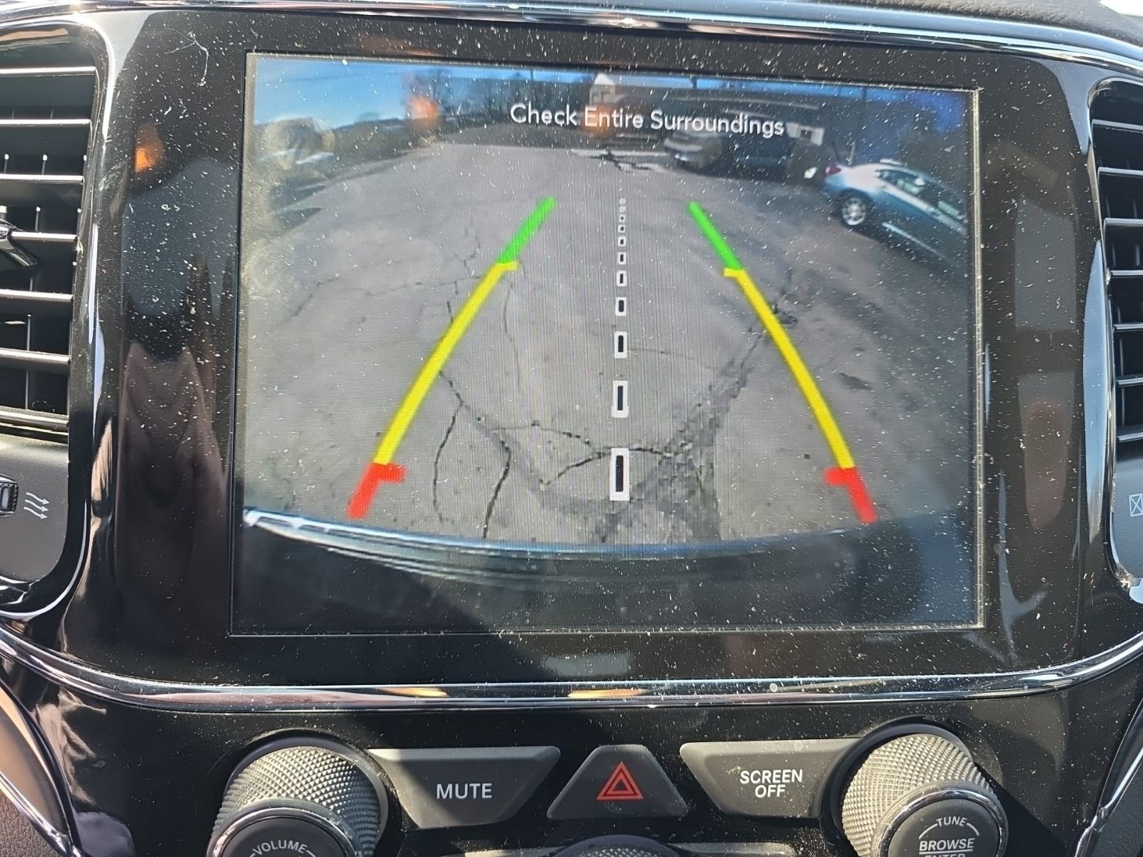 Used 2020 Jeep Grand Cherokee Limited w/ Luxury Group II image 17