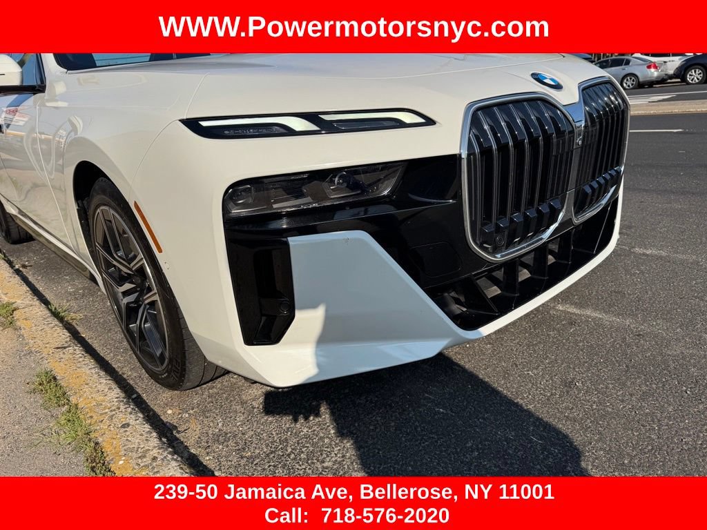 Used 2024 BMW 740i xDrive AWD/4WD image 12