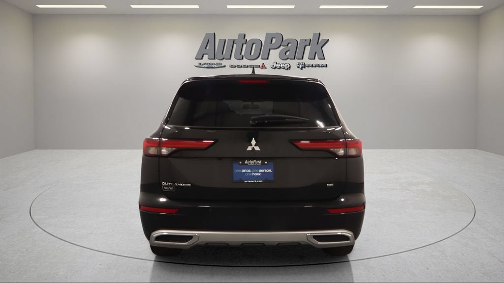 Used 2024 Mitsubishi Outlander SE Black Edition AWD/4WD image 6