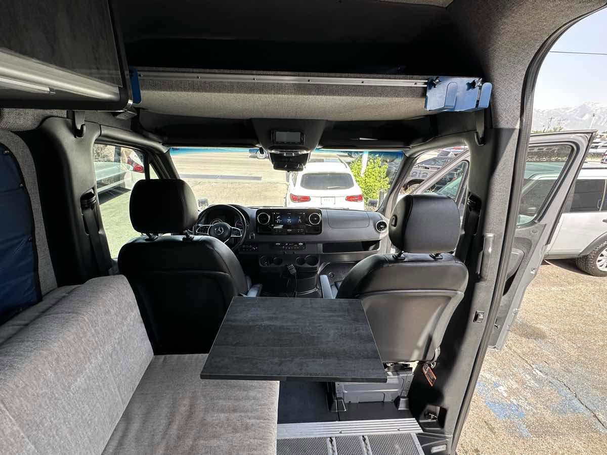 Used 2020 Mercedes-Benz Sprinter 2500 image 21