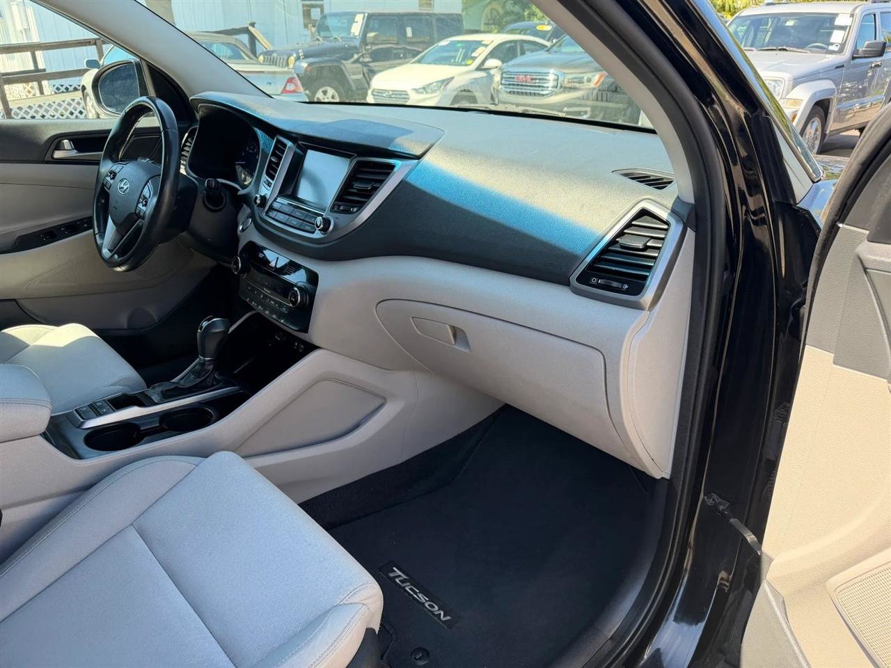 Used 2018 Hyundai Tucson Value FWD image 44
