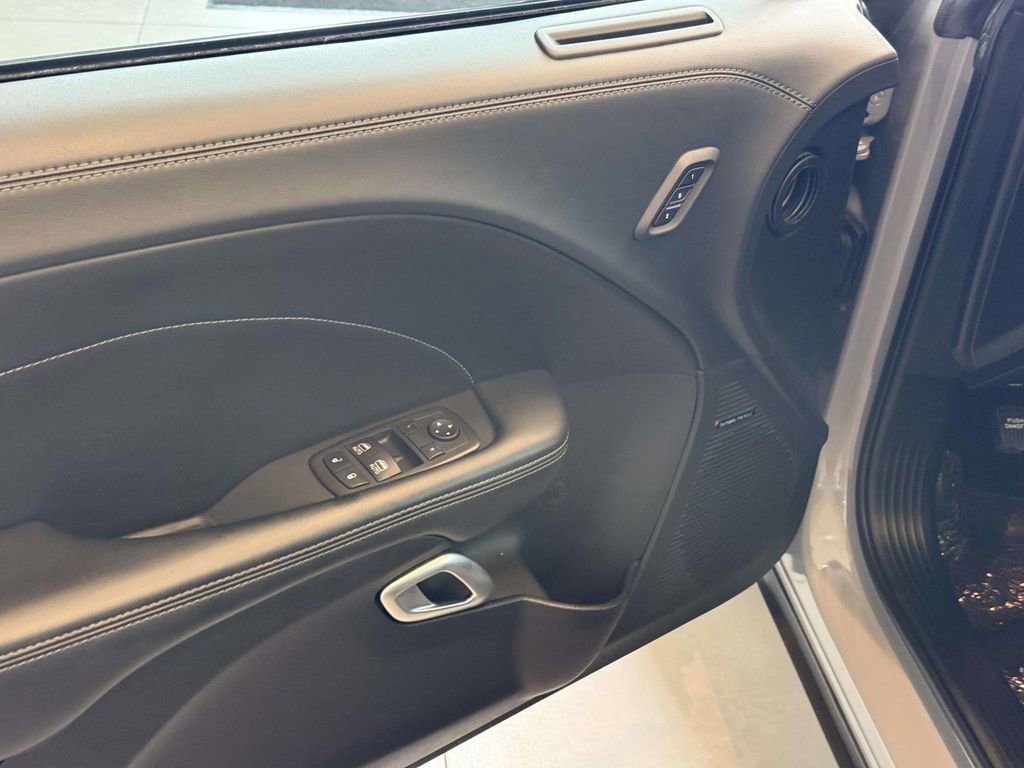 Used 2022 Dodge Challenger R/T Scat Pack RWD image 30