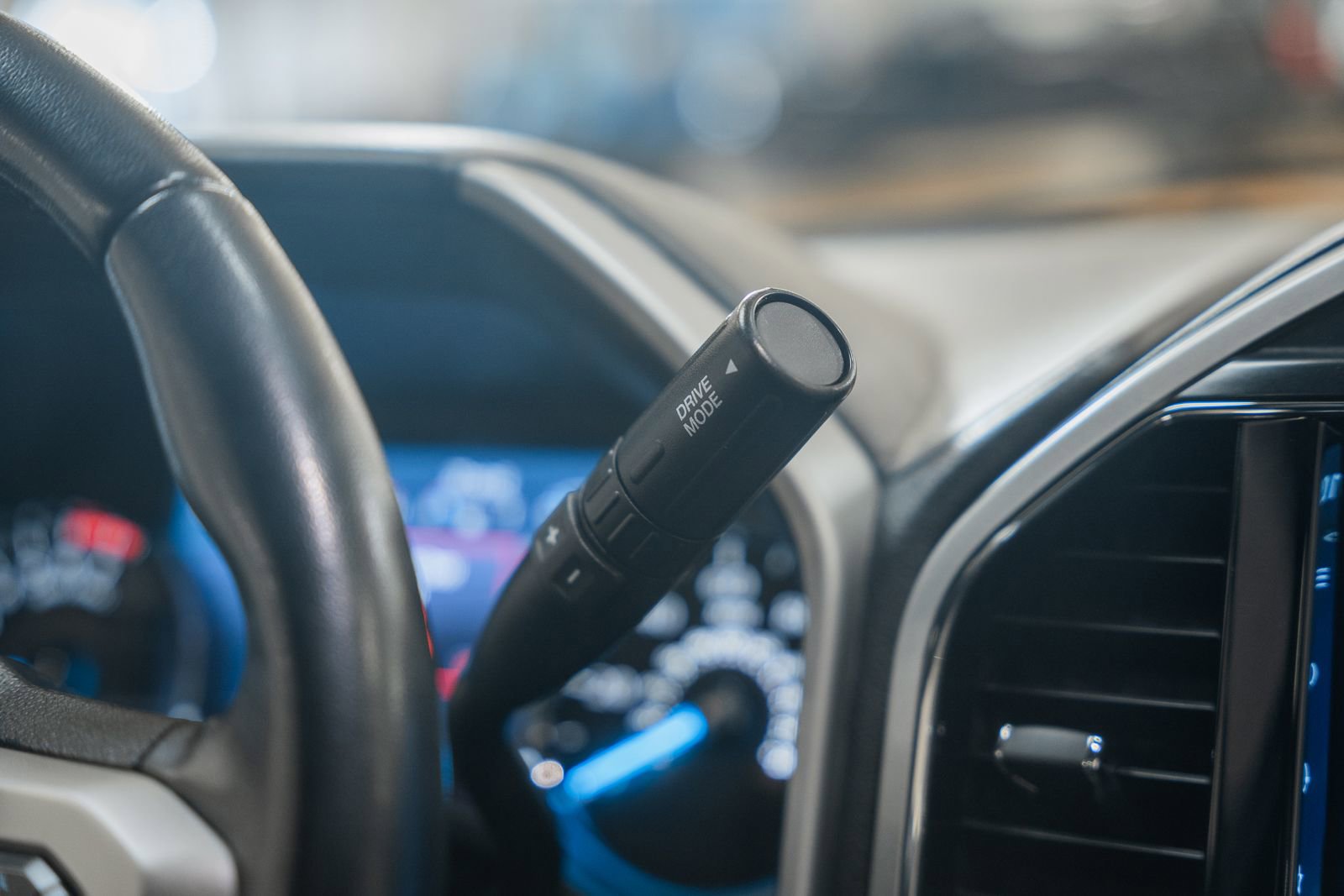 Certified 2022 Ford F250 Lariat w/ Black Appearance Pkg image 35