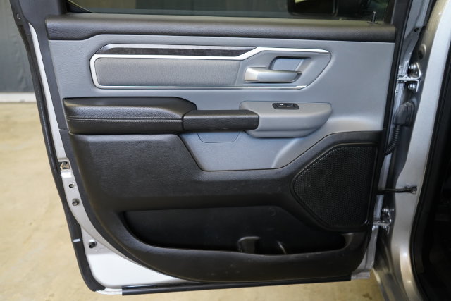 Used 2022 RAM 1500 Big Horn AWD/4WD image 32
