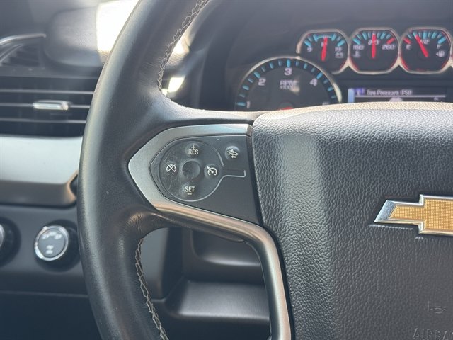 Used 2018 Chevrolet Suburban LT AWD/4WD image 19