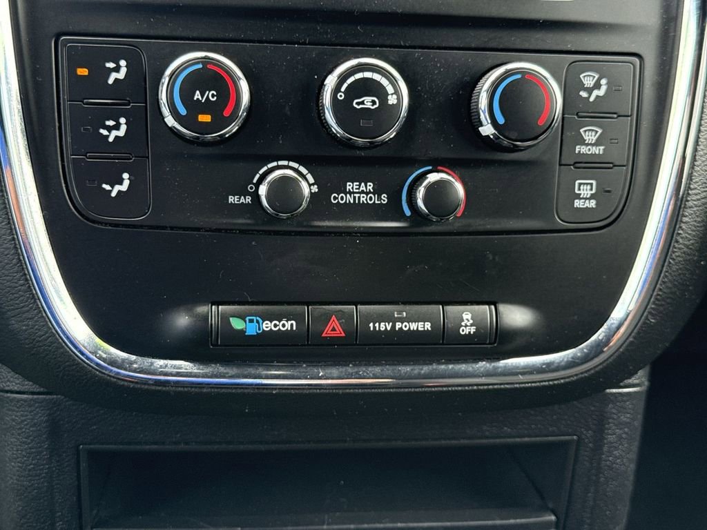Used 2019 Dodge Grand Caravan SE FWD image 31