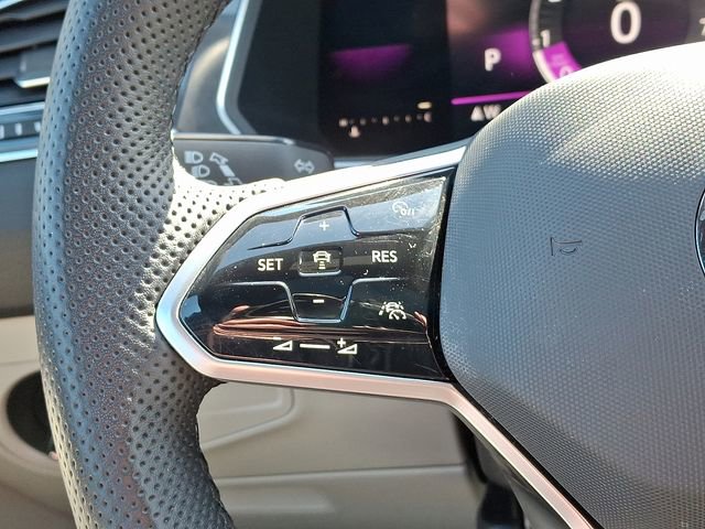 Used 2022 Volkswagen Tiguan SE R-Line image 21