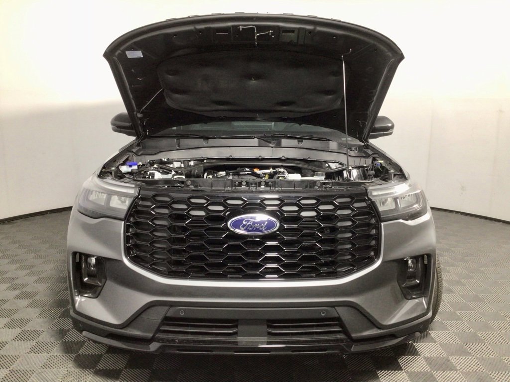 New 2025 Ford Explorer ST-Line image 6