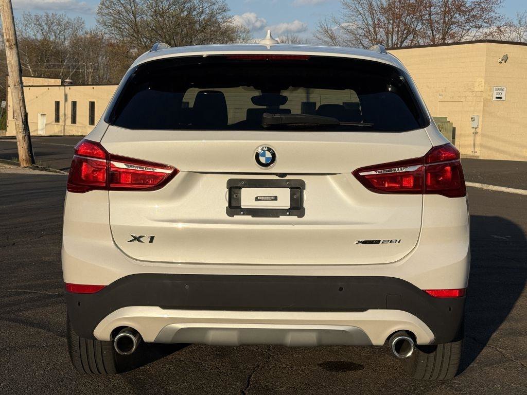 Used 2021 BMW X1 xDrive28i w/ Convenience Package AWD/4WD image 10