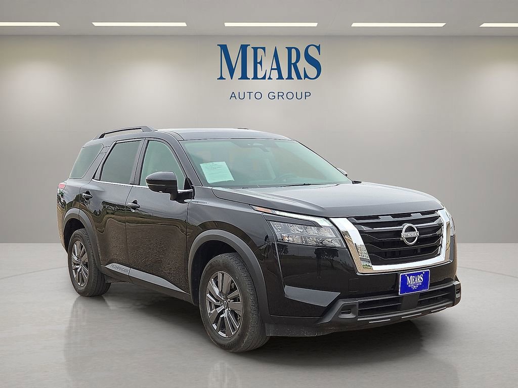 Used 2025 Nissan Pathfinder SV AWD/4WD image 7