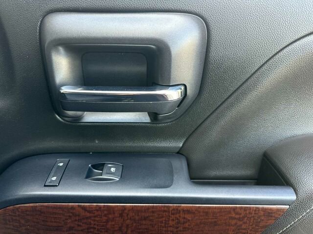 Used 2017 GMC Sierra 1500 SLE w/ SLE Preferred Package image 18