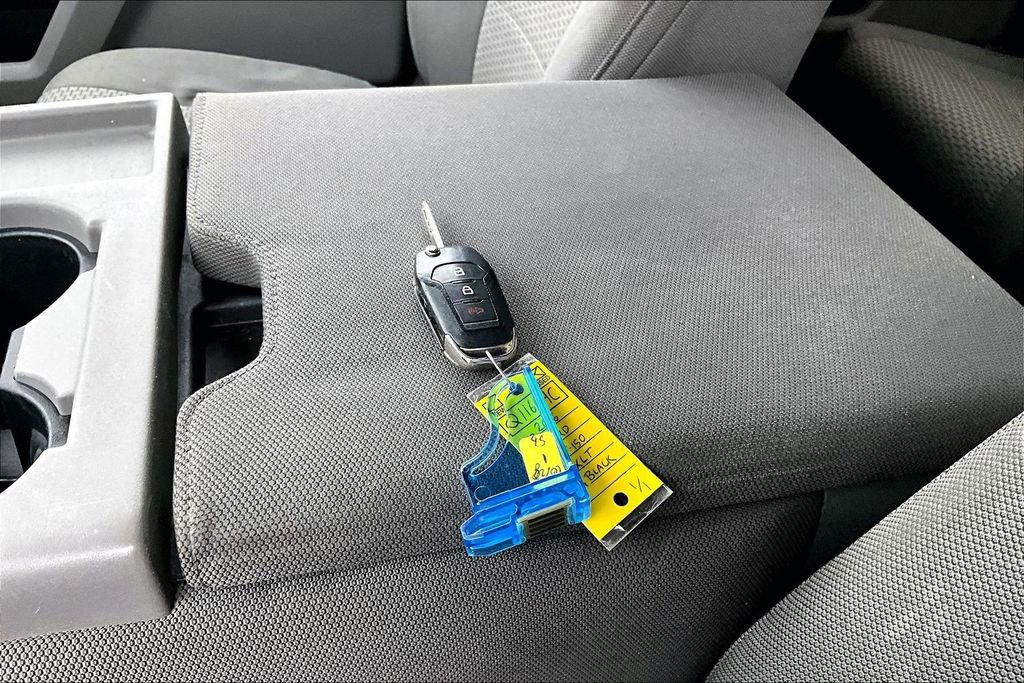 Used 2016 Ford F150 XLT w/ XTR Package image 34