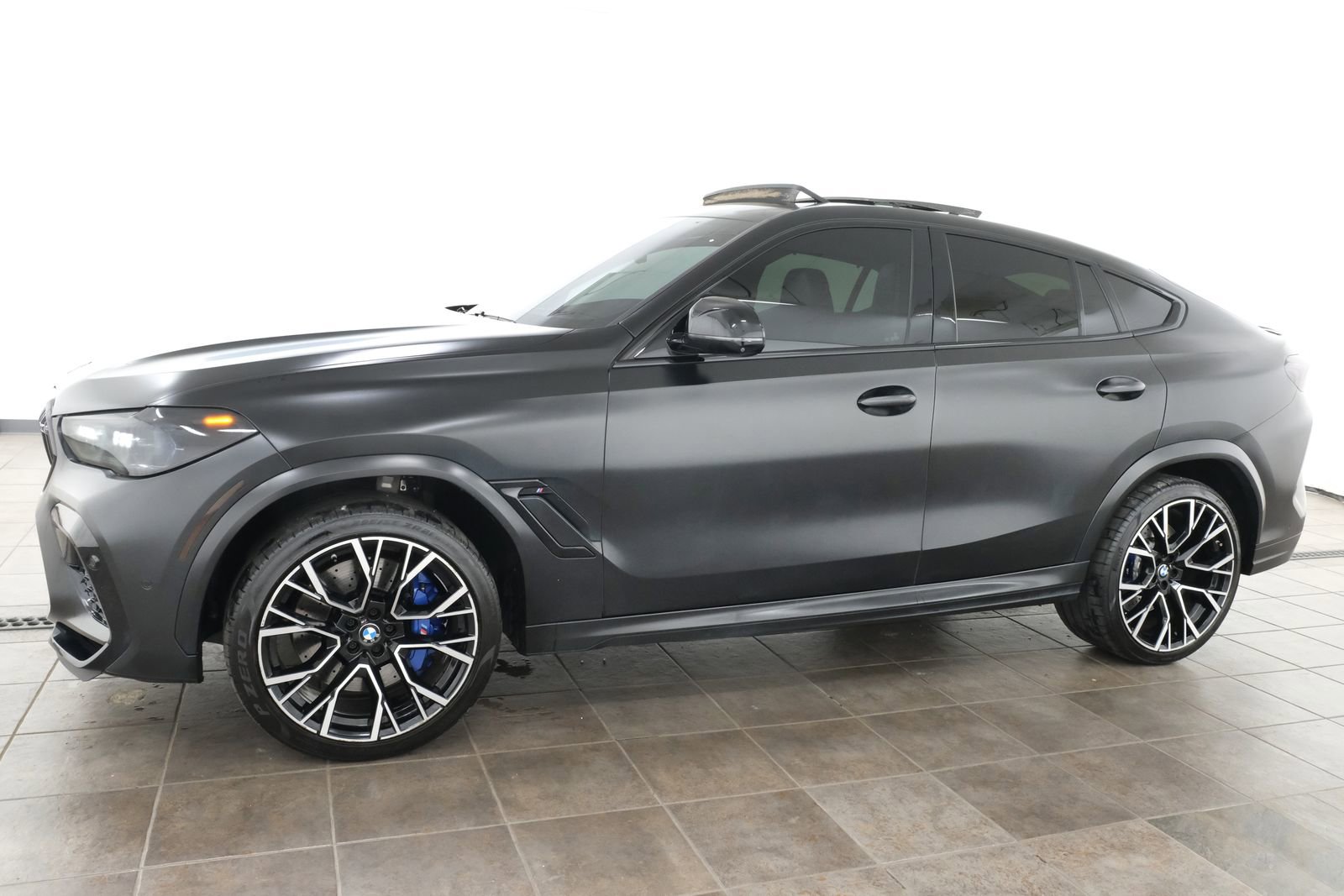 Used 2021 BMW X6 M w/ Competition Package AWD/4WD image 3