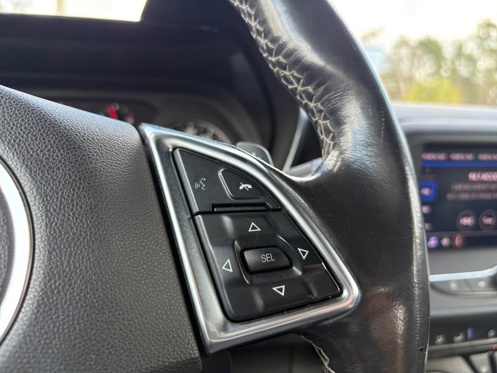 Used 2020 Chevrolet Camaro LT image 14