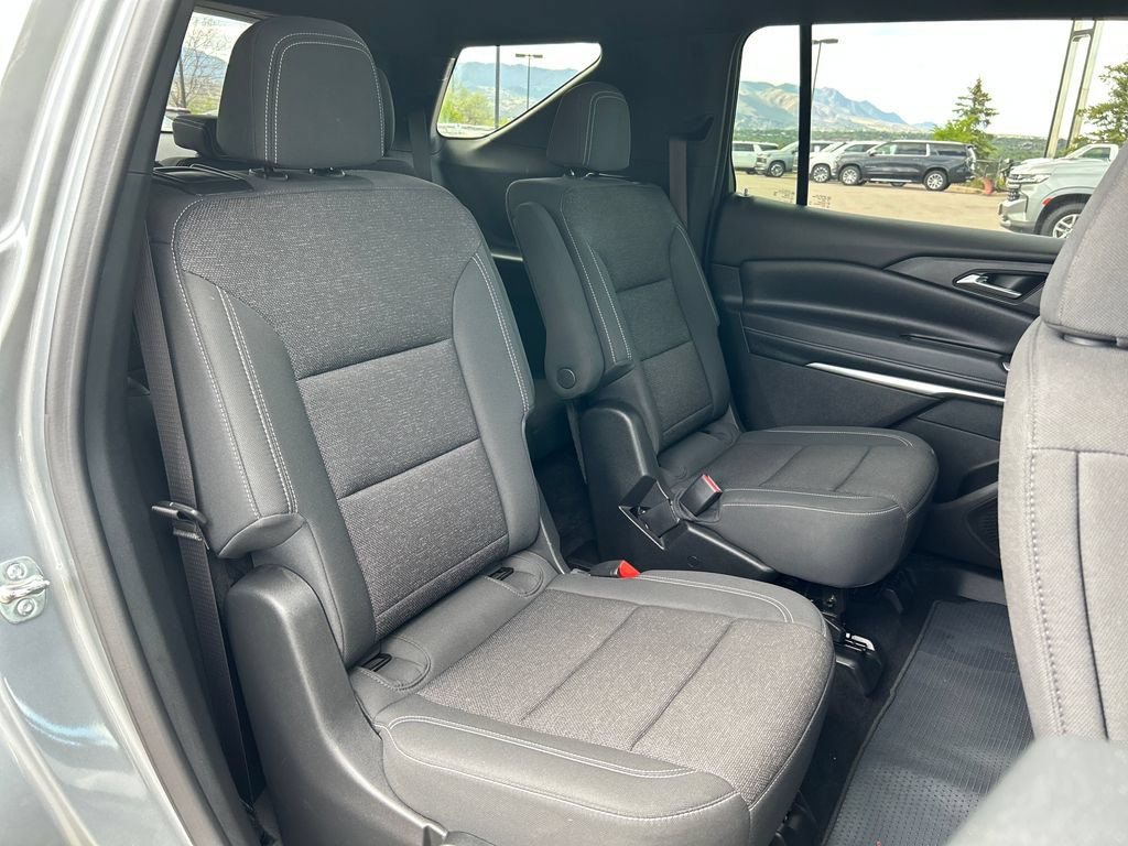 Used 2025 Chevrolet Traverse LT w/ Midnight/Sport Edition AWD/4WD image 22