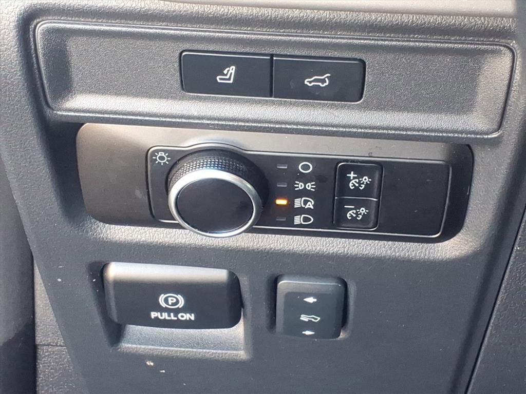 Used 2024 Ford Expedition XLT image 22